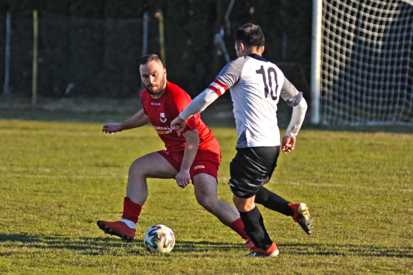 Druga ŽNL: Vodeći Radnički na gostovanju kod Razvitka, Mladost (Š) kod Lunjkovca