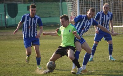 FOTO Županijski derbi u Ivancu završio bez golova, Nedeljanec peticom prošao Draškovec