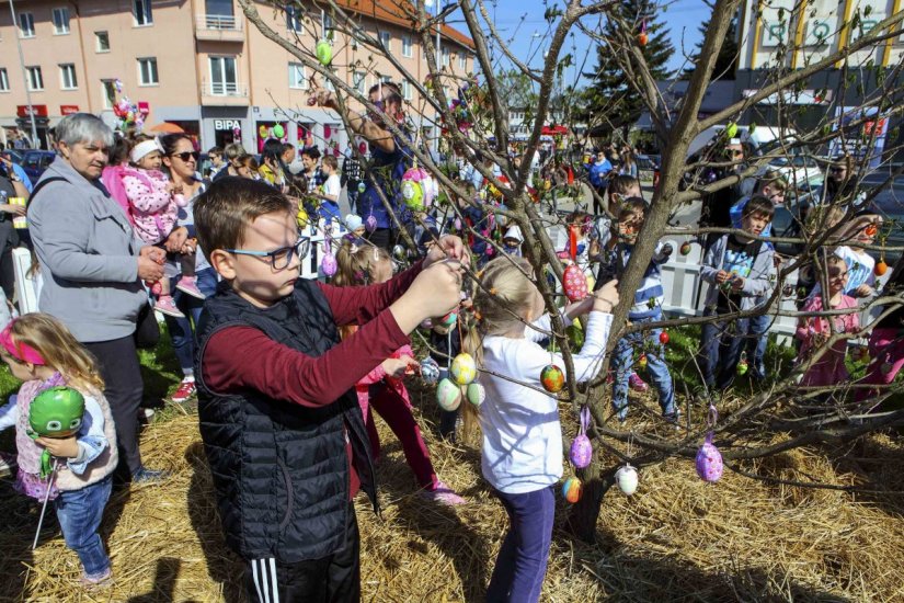 IVANEC Dođite na veliko uskrsno druženje i dječje uskrsne igre: pisanice će krasiti gradski park