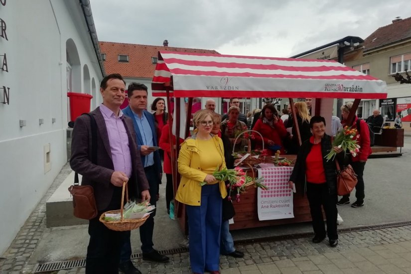 FOTO Prodajom tulipana SDP prikupljao donacije za rad Zaklade Ana Rukavina