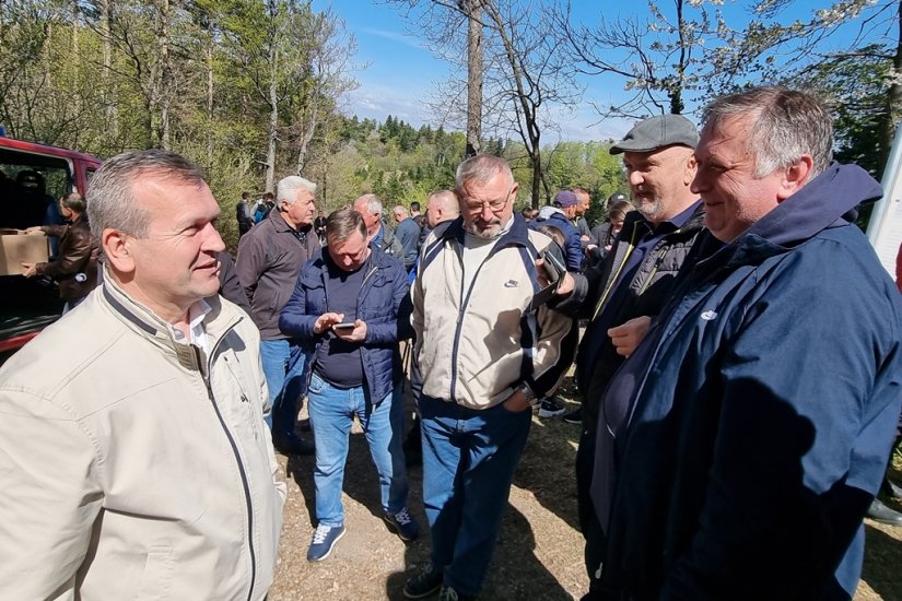 Nastavljena tradicija druženja na Uskrsni ponedjeljak na Ravnoj gori