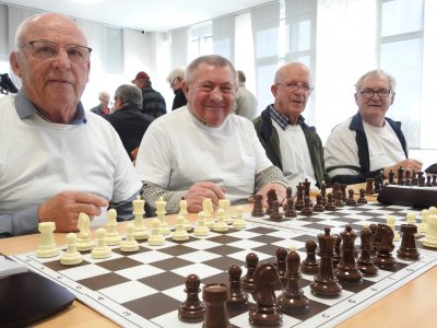 FOTO Umirovljenici Varaždinske županije snage odmjerili u šahu, beli, streljaštvu, kuglanju i pikadu