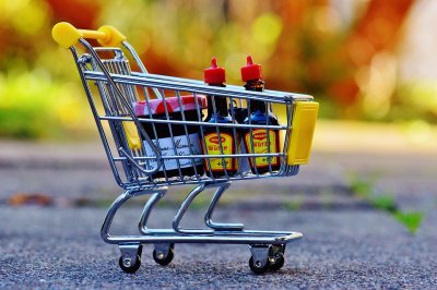 Zdrpi i zbriši: Napunile kolica proizvodima i izašle iz trgovine bez plaćanja