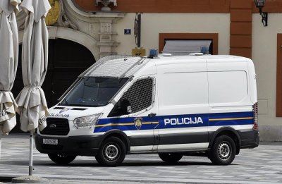 Htio u manji stan, no žena bila protiv pa završio u policiji, a onda i na sudu