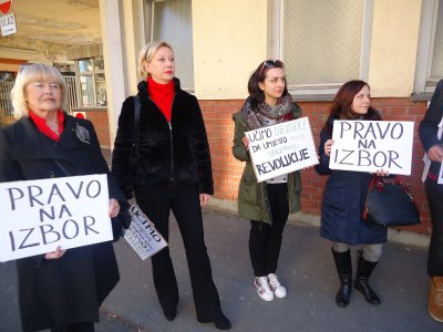 Natalija Martinčević: Zašto se ustavom zajamčeno pravo ženama ne provodi u našim bolnicama?