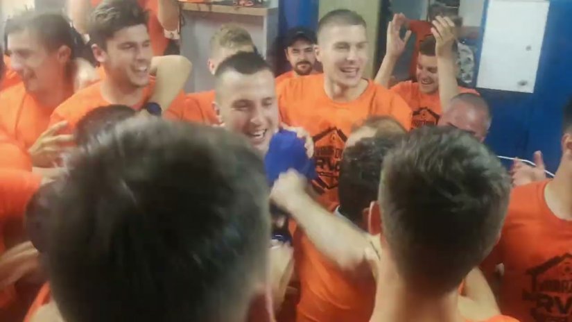 VIDEO Reakcija igrača Varaždina nakon što im je u svlačionicu poslije susreta s Dugopoljem ušao trener Kovačević
