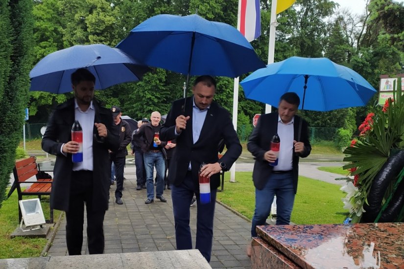 FOTO Branitelji, policija i Grad Novi Marof obilježili Dan državnosti