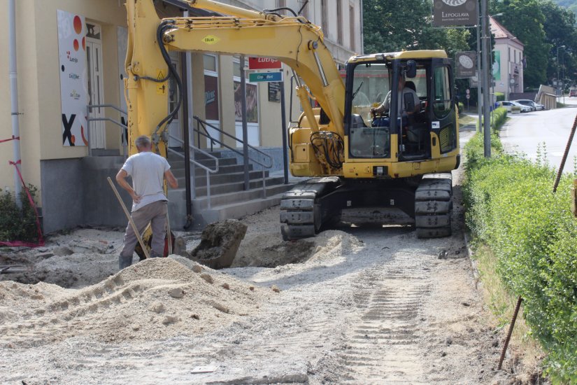 Počeli radovi na uređenju nogostupa u centru Lepoglave