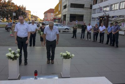 GRAD IVANEC Odana počast svim vojnim i civilnim žrtvama Domovinskog rata