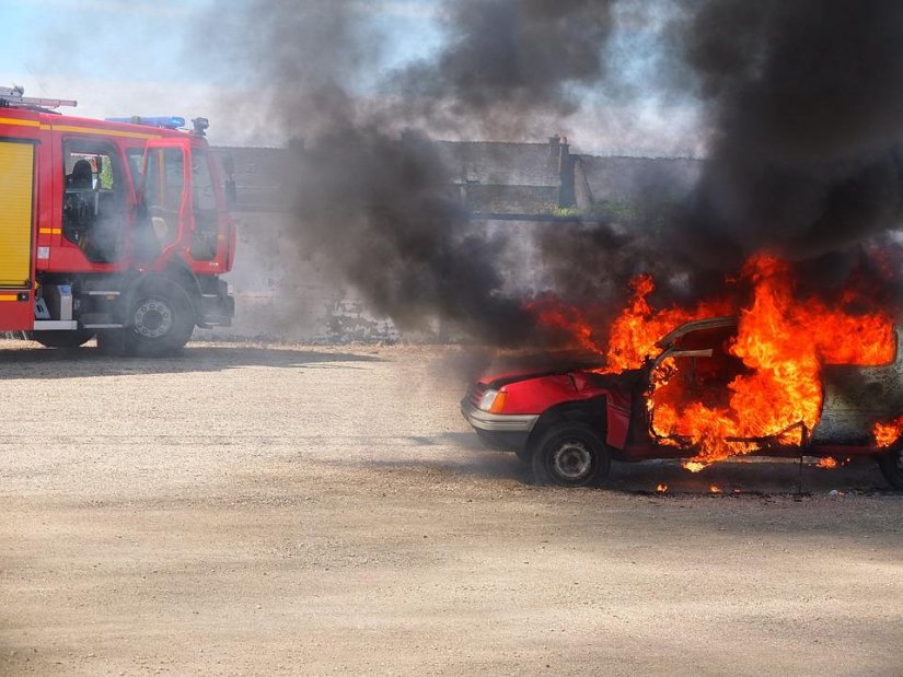 ŠOK Zapalio se automobil tijekom vožnje, požar ugasili vatrogasci