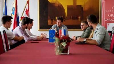 Zamjenik gradonačelnika Marković održao sastanak s mladima povodom Međunarodnog dana mladih