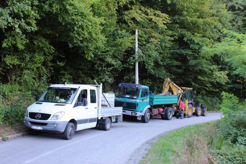 Traju radovi na proširenju javne rasvjete na području Zlogonja