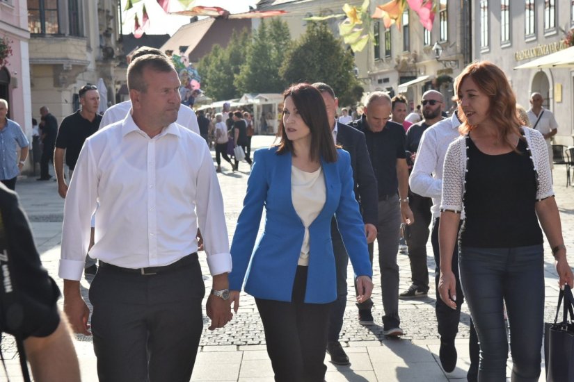 FOTO Ministrica Tramišak u posjetu Varaždinskoj županiji i Špancirfestu, 9,2 milijuna kuna slilo se u županiju za 6 projekata
