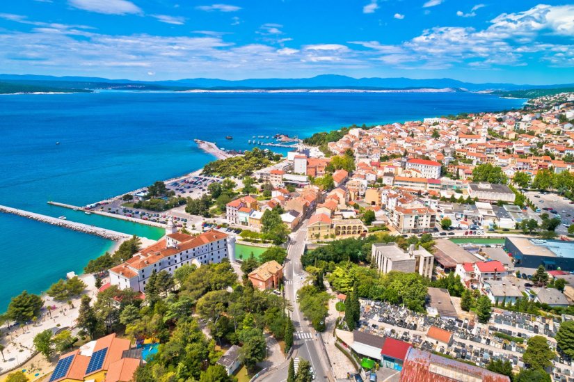 Varaždinski umirovljenici uživali na jednodnevnom kupanju u Crikvenici