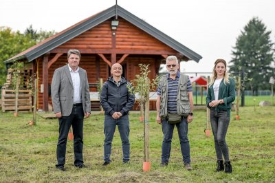 Predstavljena kampanja skupnog financiranja udruge &quot;Zasadi stablo, ne budi panj!&quot;