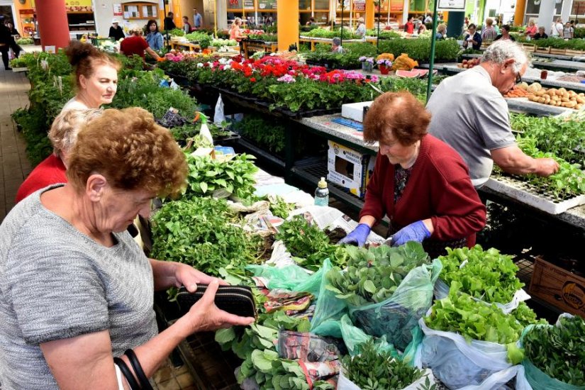 Hrvati na hranu troše 40% svoje zarade