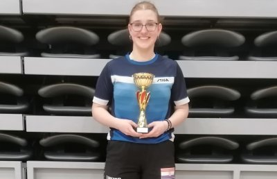 Juniorka Bruna Borovec osvojila seniorski stolnoteniski turnir u Osijeku