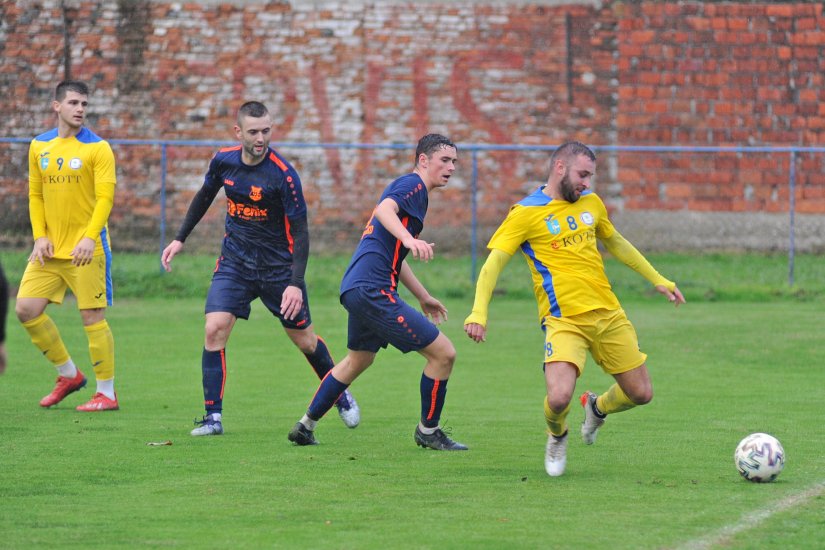 FOTO Prva ŽNL: Obreš svladao Zadrugara na gostovanju