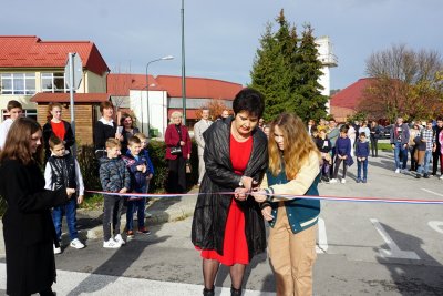 FOTO VARAŽDINSKE TOPLICE Otvorena novouređena Ulica grada Vukovara i mural „Puma”