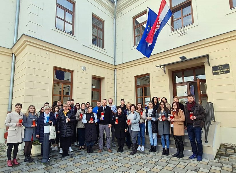 Vukovar svijetli i na MEV-u: studenti i profesori odali počast žrtvi grada heroja