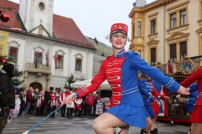 ADVENT U VARAŽDINU Nastupile Riječke i Varaždinske mažoretkinje