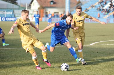 Varaždin izgubio drugu utakmicu za redom, Hajduk slavio 4:1,presudilo isključenje Elezija u 54. minuti