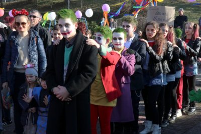 FOTO Veseli maskirani mališani zavladali lepoglavskim ulicama!