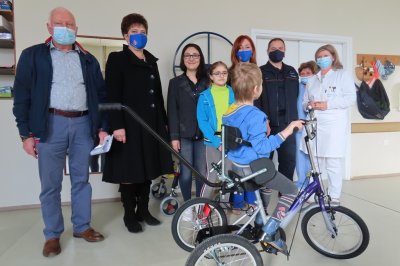 VARAŽDINSKE TOPLICE Uručen terapijski tricikl dječaku s teškoćama u razvoju iz Ukrajine