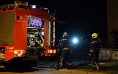 Gorjelo krovište u Gornjem Ladanju, požar gasili vatrogasci iz Gornjeg Ladanja i Vinice