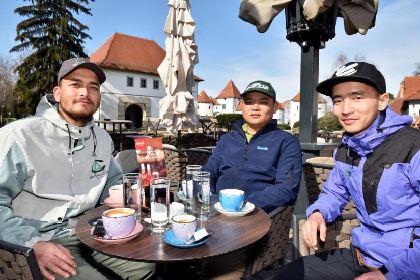 NA KAVI S NEPALCIMA Zašto su otišli iz svoje zemlje i kako su se snašli u Varaždinu?