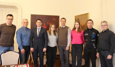 FOTO Gradonačelnik Varaždina čestitao stolnotenisačicama Borovec i Vukelić