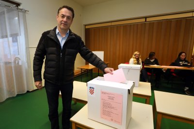 Davor Patafta glasao i pozvao Varaždinke i Varaždince da izađu na izbore