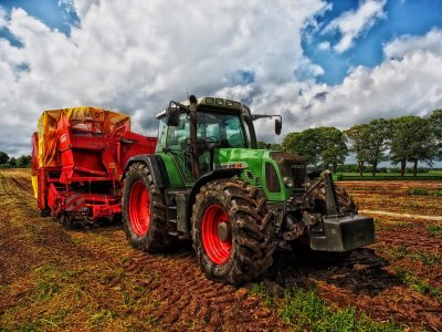 Kupio bager i traktor za 16,5 tisuća eura, ostao praznih ruku