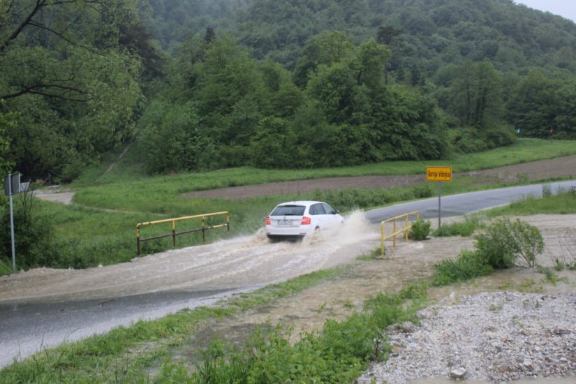 FOTO Zbog obilne kiše problemi i na lepoglavskom području, na terenu vatrogasne i komunalne službe