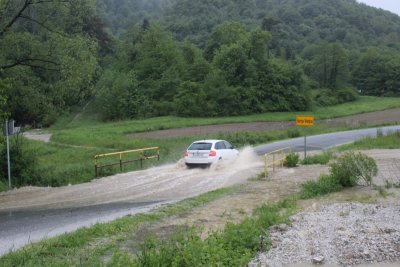 FOTO Zbog obilne kiše problemi i na lepoglavskom području, na terenu vatrogasne i komunalne službe