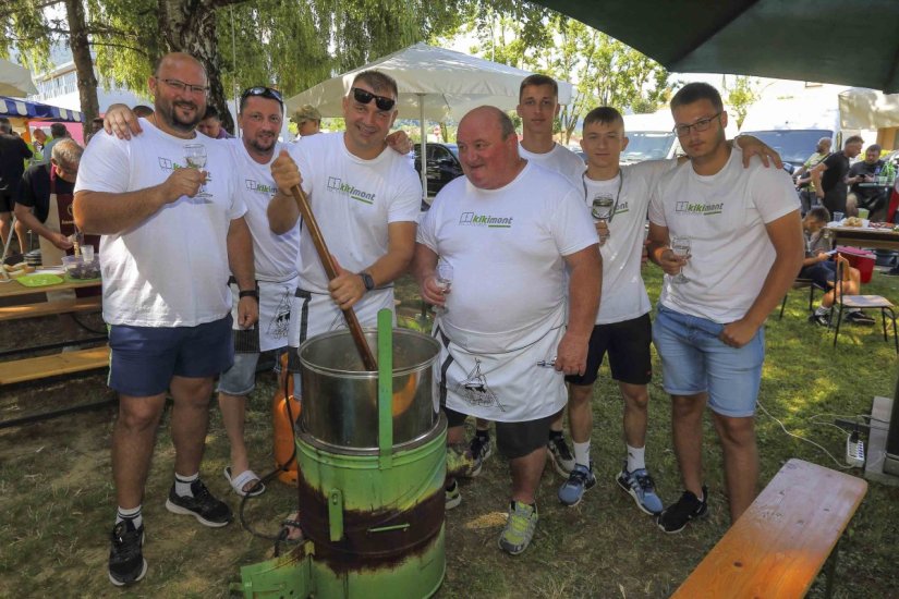 Rekordan odaziv za Ivanečki kotlić: sudjeluje 50 ekipa, bit će gulaša, graha i sarme!