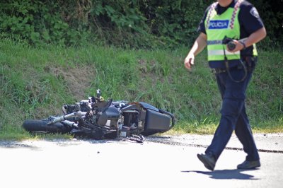 FOTO Nova smrt na prometnicama - motociklist preminuo u Lužanu Biškupečkom
