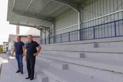 Na nogometnom stadionu u Ivancu natkrivene tribine, završetak radova za oko dva tjedna