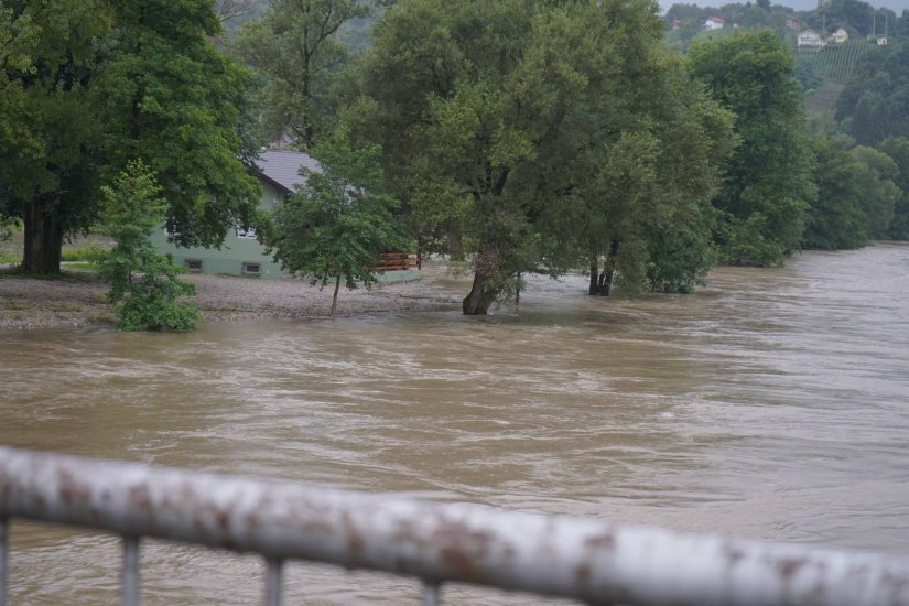 Sve operativne snage i sudionici sustava civilne zaštite stavljeni u visoku pripravnost