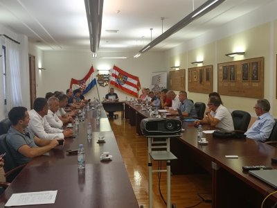 Održan radni sastanak župana Stričaka s načelnicima i gradonačelnicima