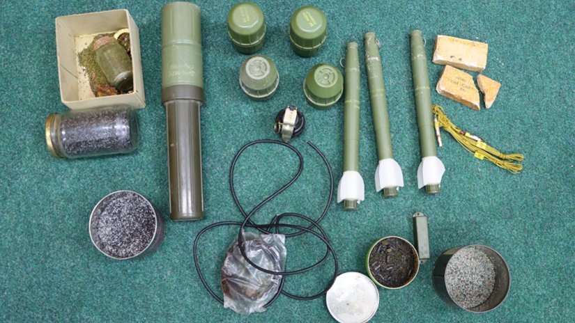 Kod 66-godišnjaka pronađeno više komada oružja, bombi i više od 3000 komada streljiva