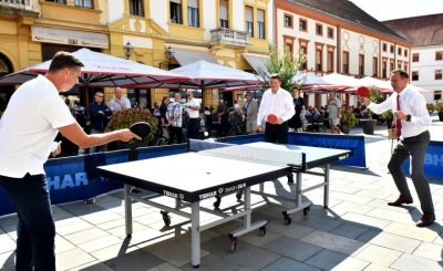 FOTO Bosilj i Marković na Korzu odmjerili snage u stolnom tenisu sa Samsonovim i Primorcem
