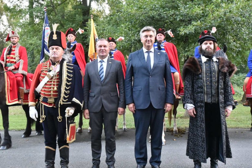 FOTOGALERIJA Brojni uzvanici na svečanoj sjednici uz Dan županije, stigao i Plenković