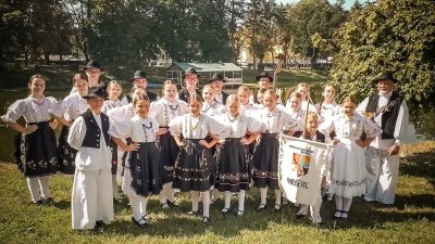 FOTO Dječja skupina KUD-a Klaruš nastupila na Dječjim Vinkovačkim jesenima