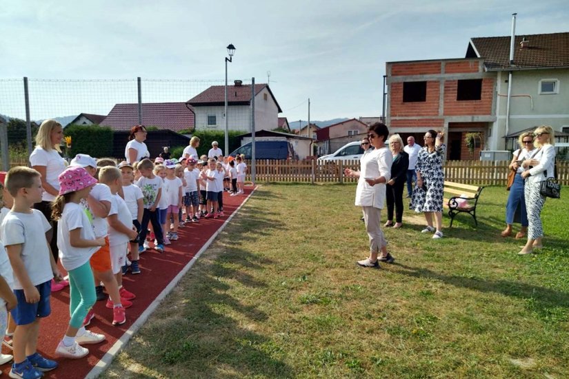 FOTO U Varaždinskim Toplicama otvoreno novo dječje igralište vrijedno više od 65 tisuća eura