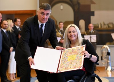 Predsjednik Milanović odlikovao zaslužne sportaše i trenere, povelju primila i Helena Dretar Karić