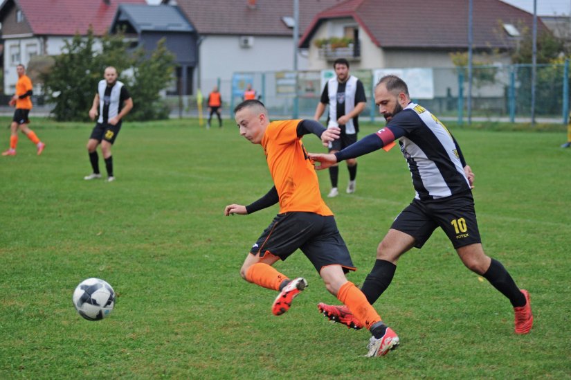 FOTO Prva ŽNL: Remi Mladosti i Zadrugara u Varaždinu, Mladost (VT) slavila u susretu imenjaka