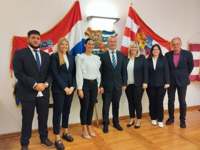 Učenici Prve privatne gimnazije s pravom javnosti Varaždin na MUNOG konferenciji