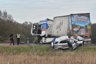 FOTO Teška prometna nesreća na jugozapadnoj obilaznici, smrtno stradao vozač automobila