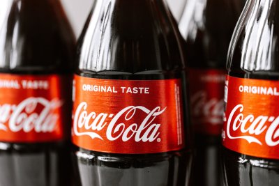 Oglasila se i Coca-Cola, privremeno povlače određene proizvode